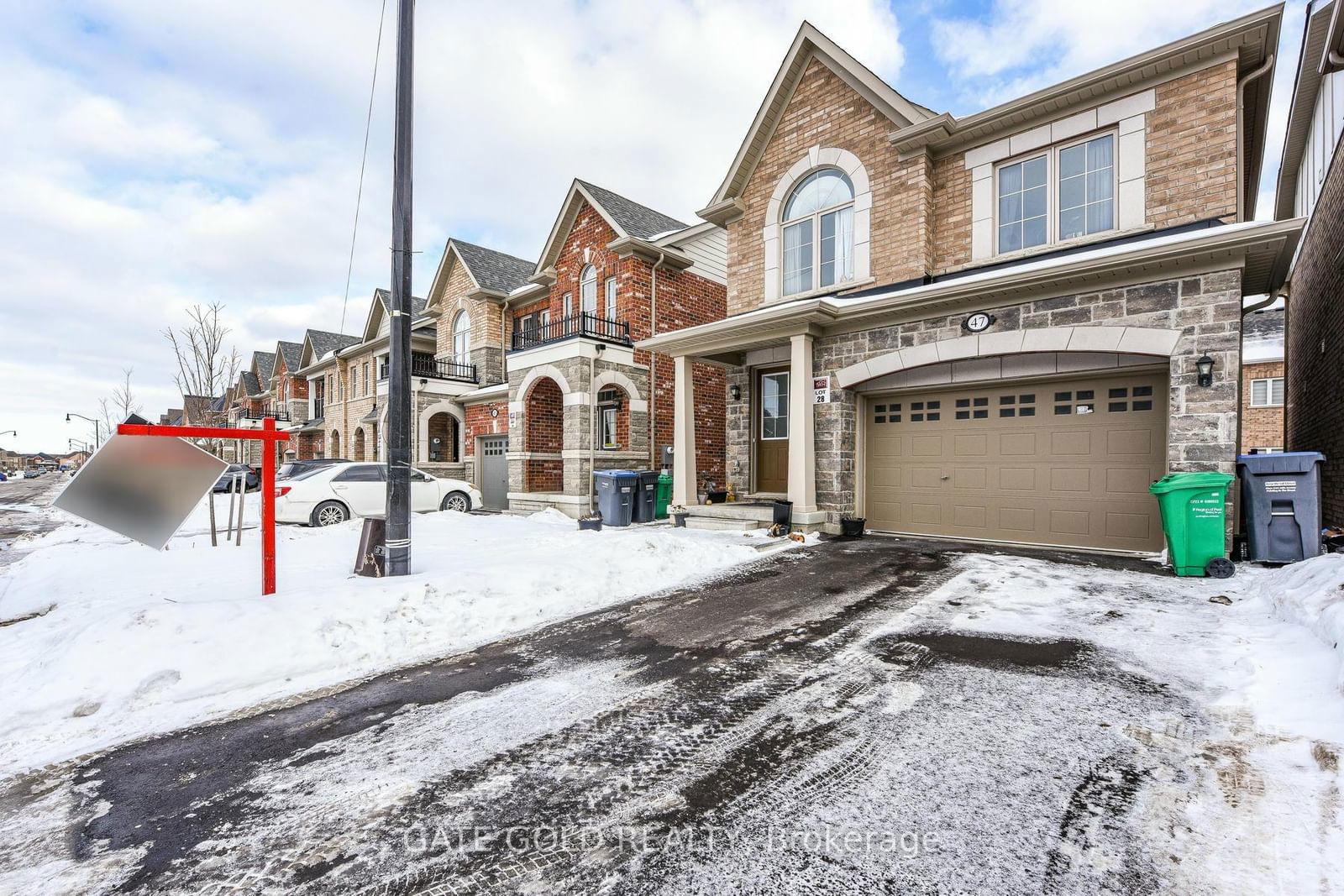 Detached House for sale at 47 Donald Stewart Road, Brampton, Northwest Brampton, L7A 5J8 - MLS: W11979285