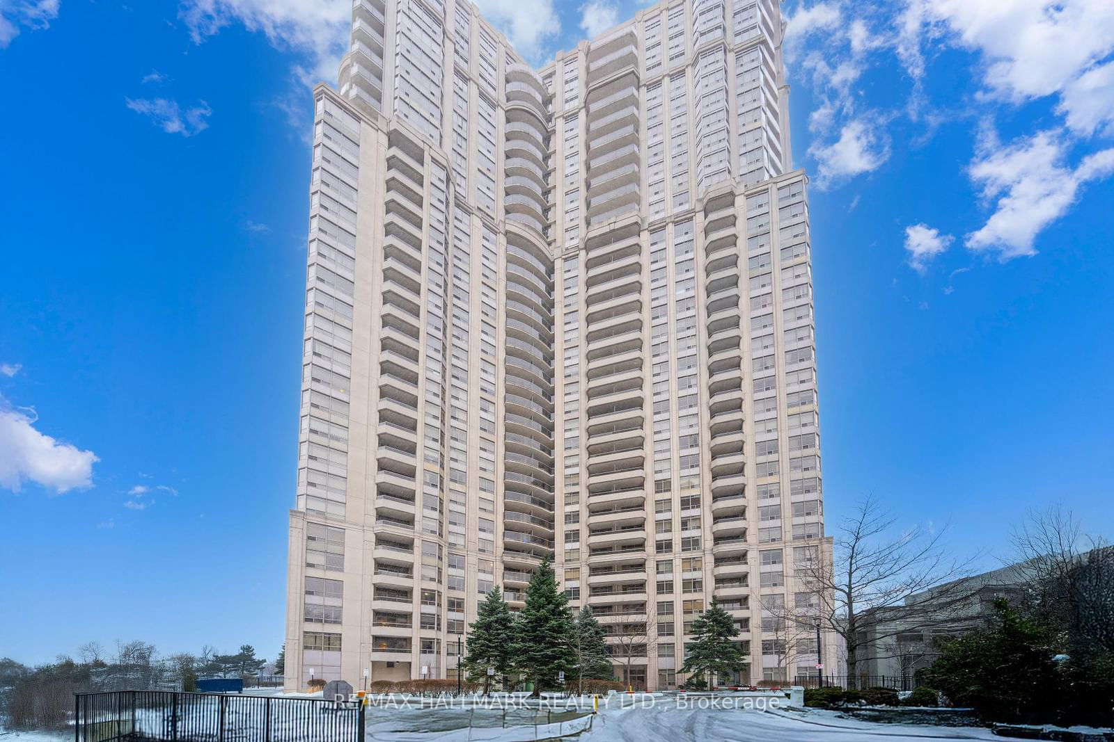 Condo for sale at 1905-35 Kingsbridge Garden Circle, Mississauga, Hurontario, L5R 3Z5 - MLS: W11979329