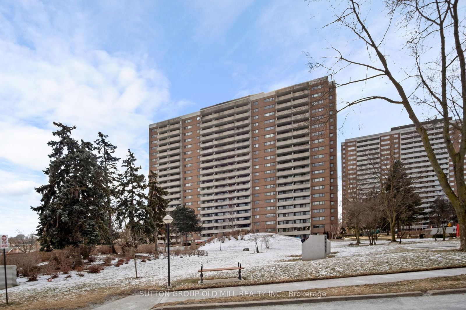 Condo for sale at 1008-250 Scarlett Road, Toronto, Rockcliffe-Smythe, M6N 4X5 - MLS: W11979535