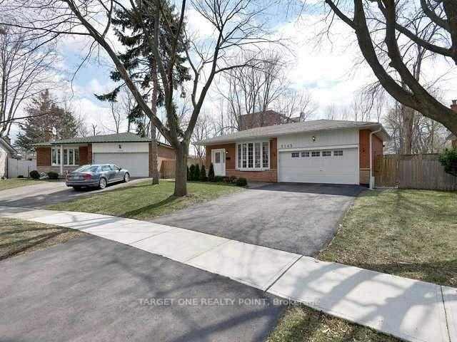 Detached House for lease at 3145 Ibbetson Crescent, Mississauga, Erindale, L5C 1Z1 - MLS: W11979613