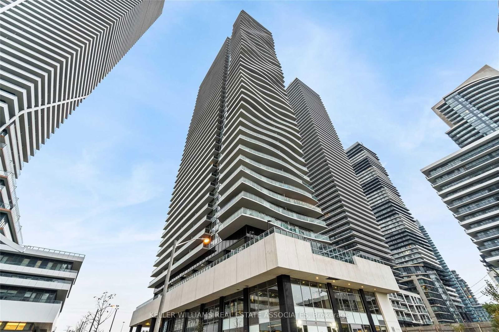 Condo for lease at 1811-33 Shore Breeze Drive, Toronto, Mimico, M8V 0G1 - MLS: W11980115