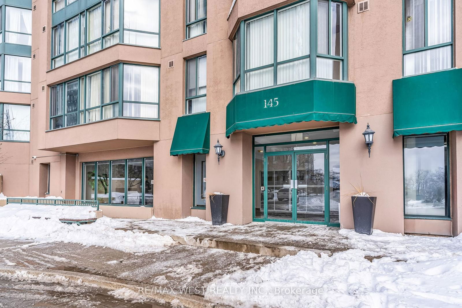 Condo for sale at 1615-145 Hillcrest Avenue, Mississauga, Cooksville, L5B 3Z1 - MLS: W11980137