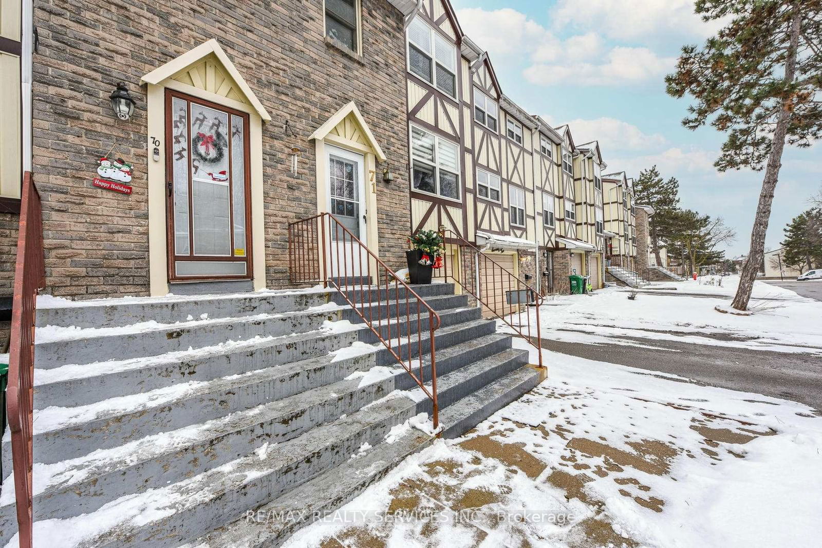 Townhouse for sale at 70-70 Morley Crescent, Brampton, Central Park, L6S 3K8 - MLS: W11980173