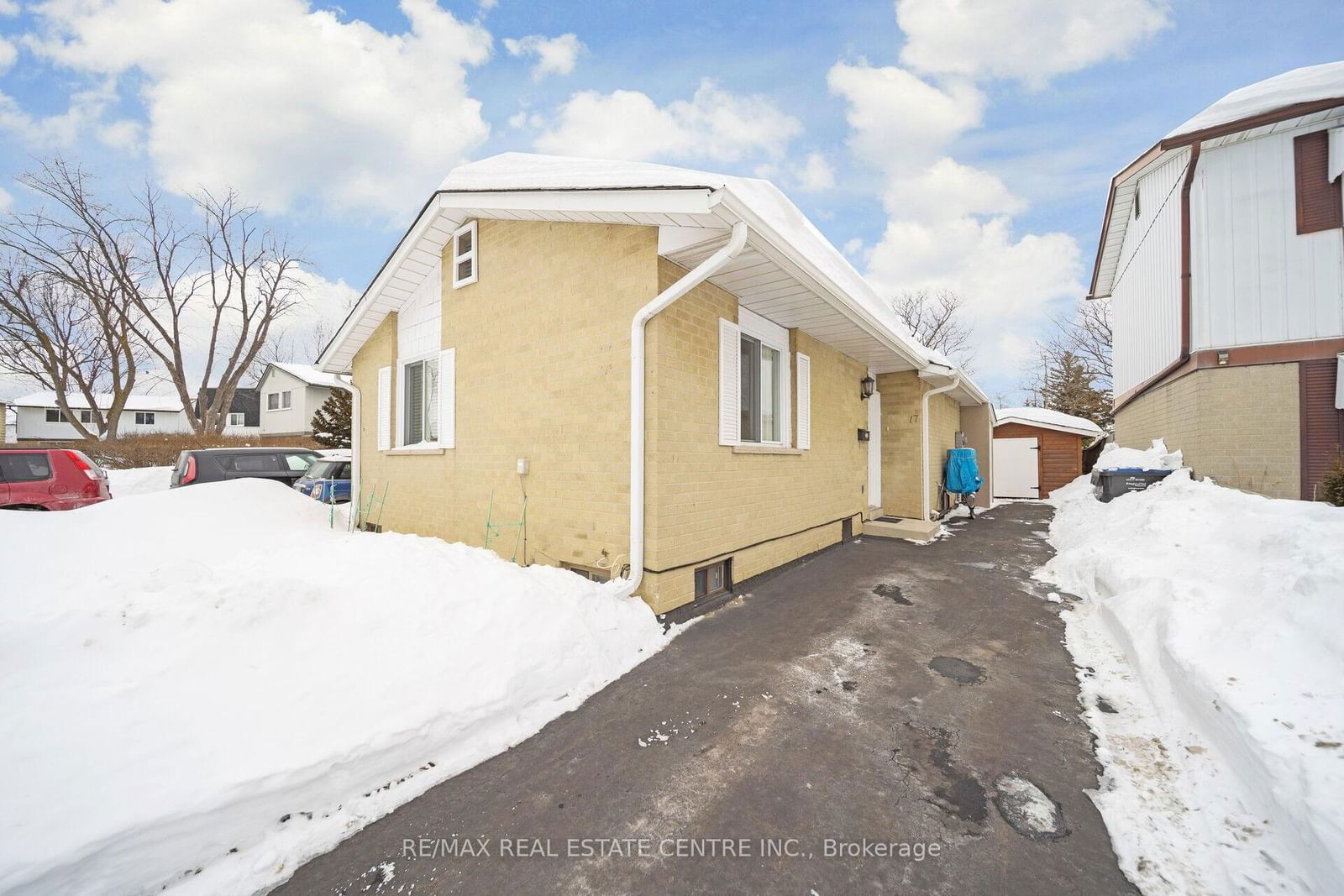 Detached House for sale at 17 Haley Court, Brampton, Central Park, L6S 1N6 - MLS: W11980203