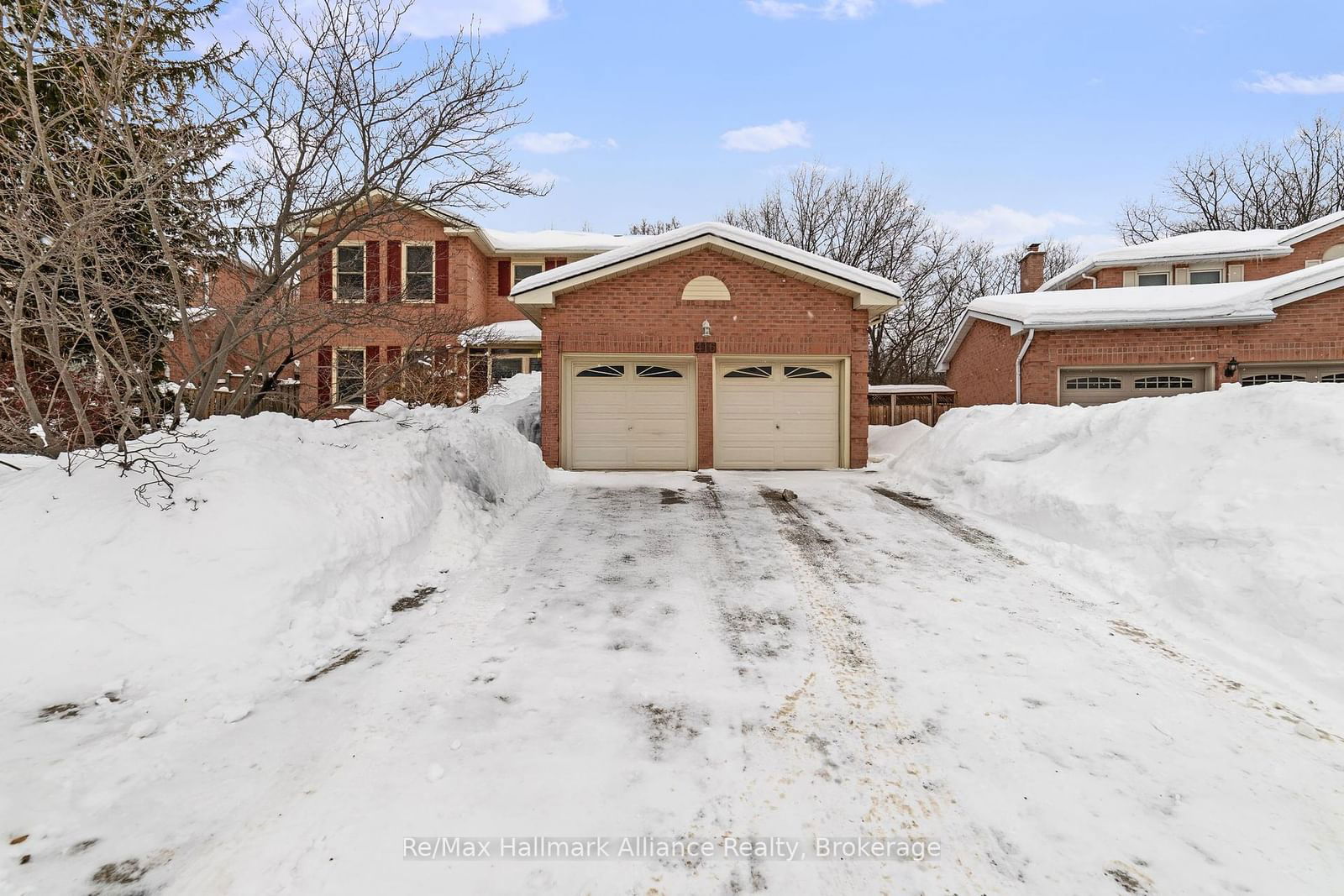 Detached House for sale at 416 Freeman Crescent, Oakville, 1005 - FA Falgarwood, L6H 4R3 - MLS: W11980218