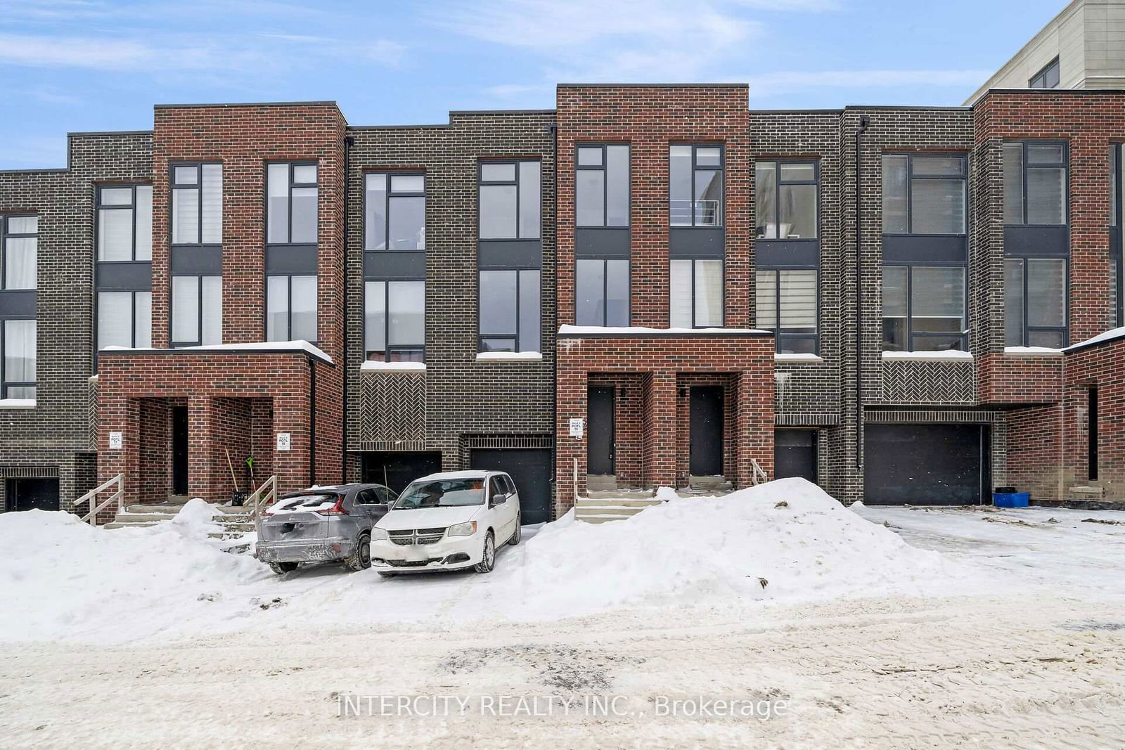 Townhouse for sale at 23 Desiree Place, Caledon, Bolton North, L7E 4E1 - MLS: W11980396