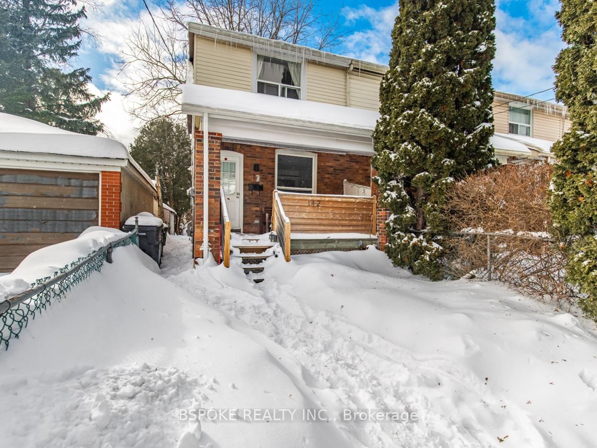 Semi-Detached House for lease at Main floor-142 Silverthorn Avenue, Toronto, Weston-Pellam Park, M6N 3K3 - MLS: W11980619