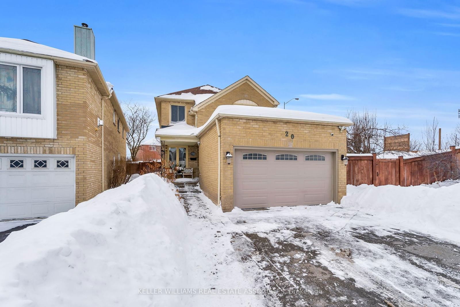 Detached House for sale at 20 Nature Court, Brampton, Westgate, L6S 5T8 - MLS: W11980733