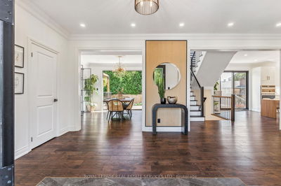 2032 Rebecca St, Oakville - Bronte image-0-4