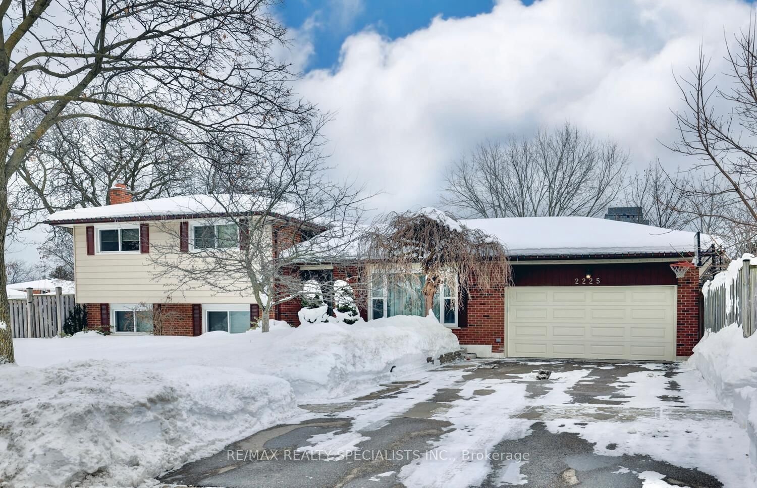 Detached House for sale at 2225 Waycross Crescent, Mississauga, Sheridan, L5K 1J5 - MLS: W11980991