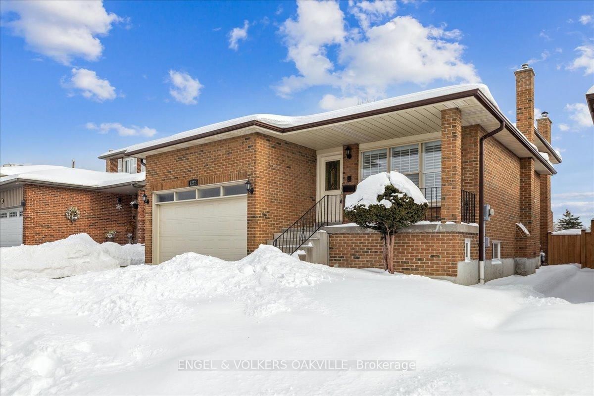 Detached House for sale at 1222 Larny Court, Mississauga, Rathwood, L4W 3N4 - MLS: W11981071