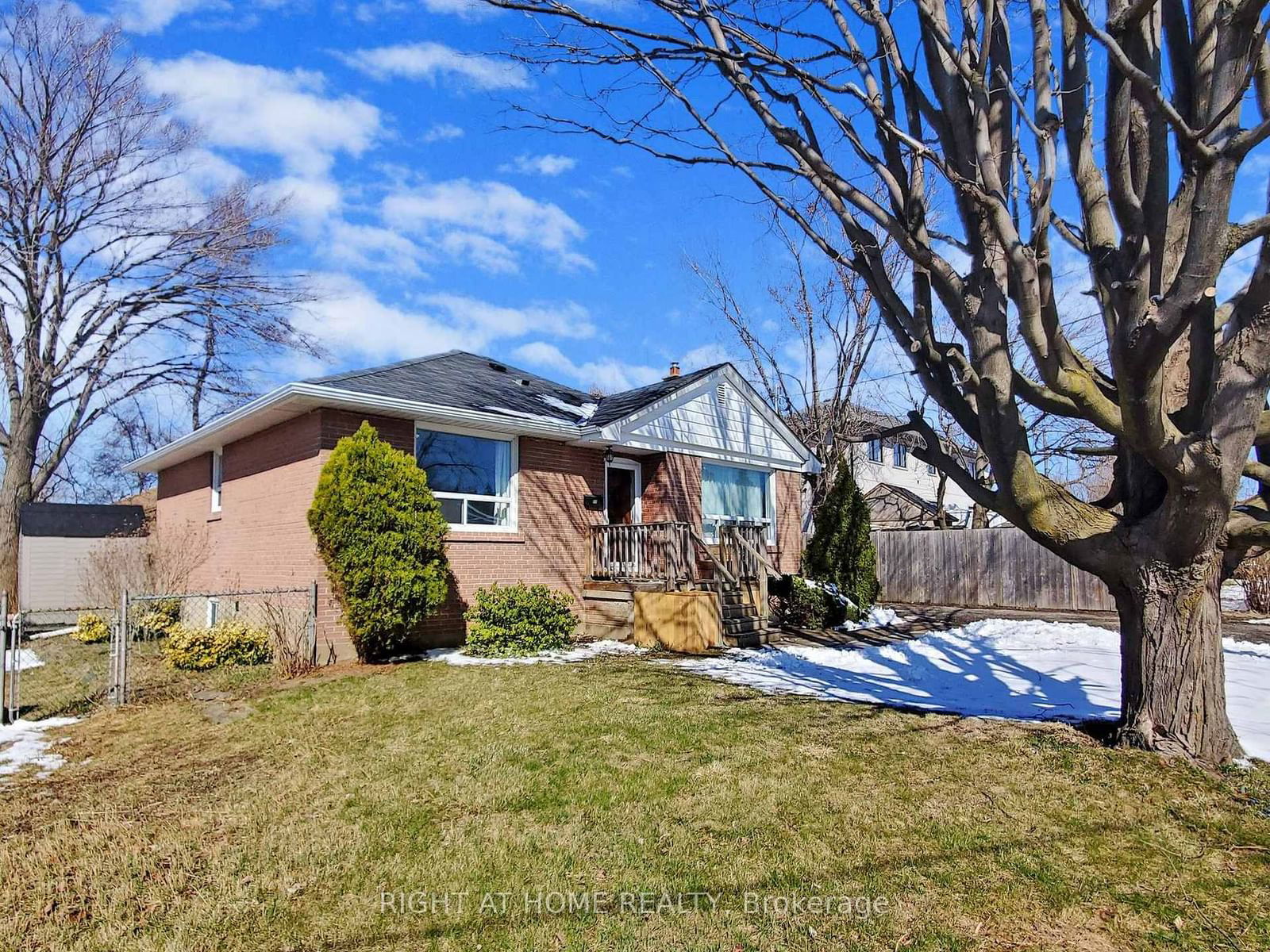 Detached House for sale at 22 Chappel Hill Road, Toronto, Downsview-Roding-CFB, M3M 1M2 - MLS: W11981146