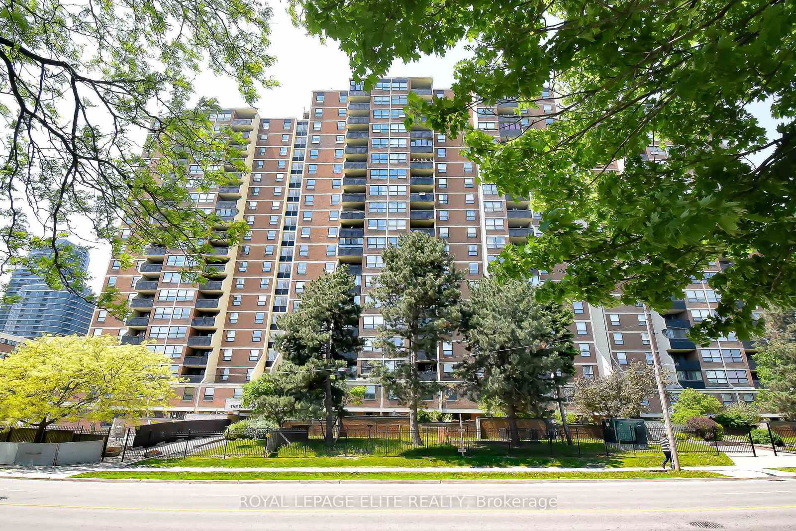 Condo for sale at 1801-362 THE EAST MALL, Toronto, Islington-City Centre West, M9B 6C4 - MLS: W11981148