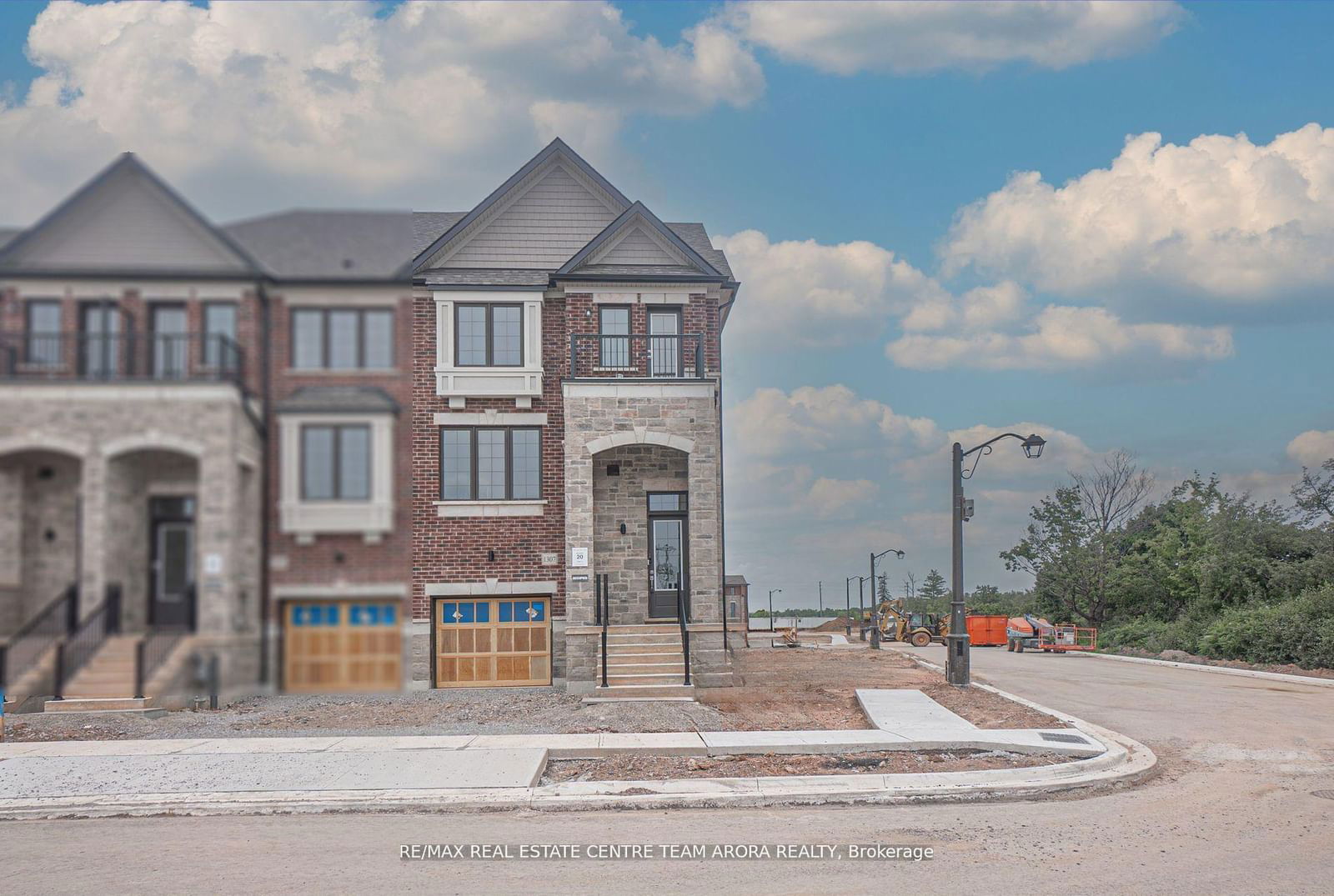 Townhouse for lease at 1307 Pavilion Path, Oakville, Rural Oakville, L6M 4L8 - MLS: W11981266