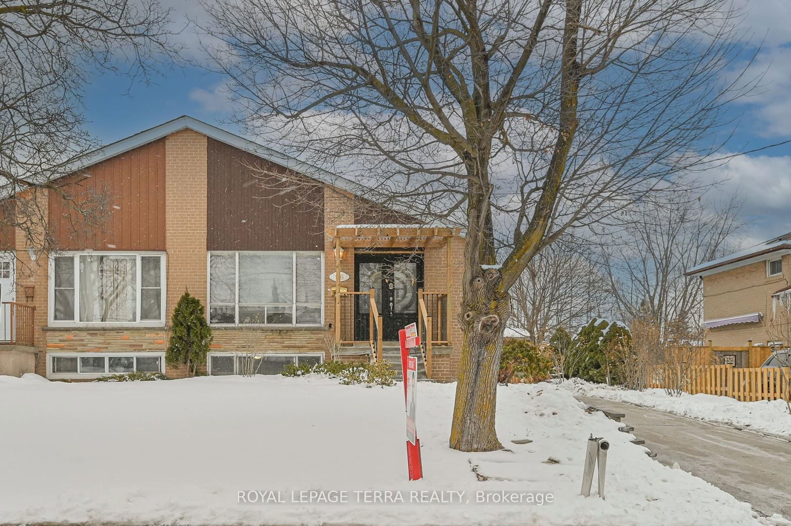 Semi-Detached House for sale at 96 Post Road, Brampton, Brampton North, L6V 1X2 - MLS: W11981430