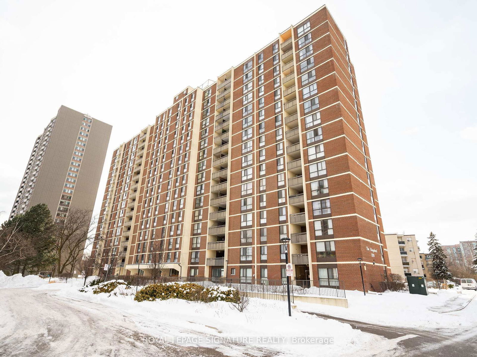 Condo sold at 201-3170 Kirwin Avenue, Mississauga, Cooksville, L5A 3R1 - MLS: W11981465