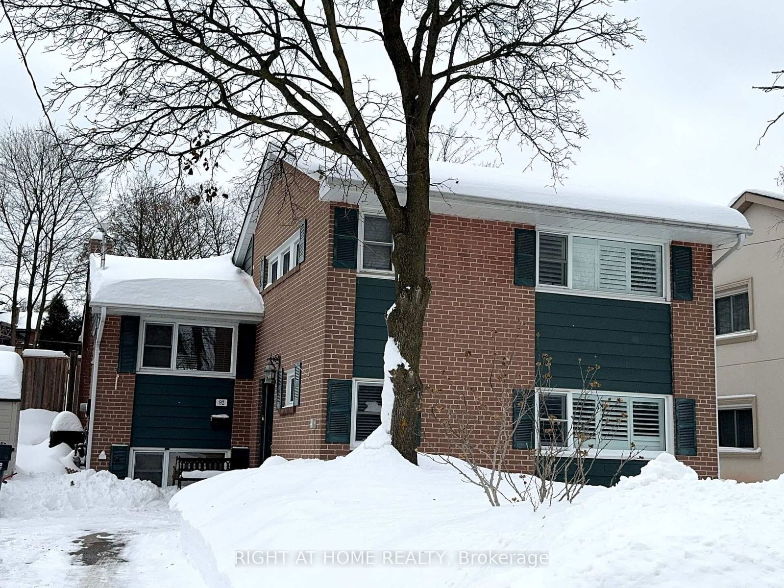 Detached House for lease at 92 Vista Drive, Mississauga, Streetsville, L5M 1C5 - MLS: W11981547