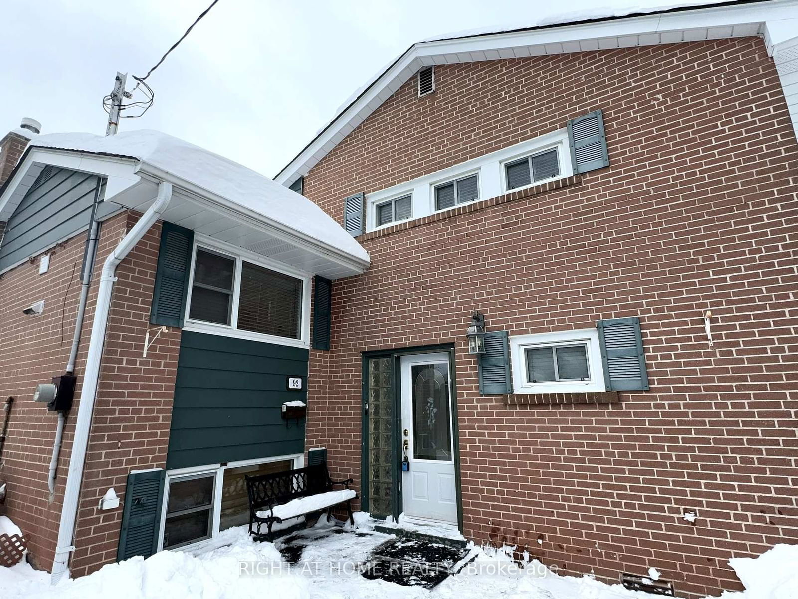 Detached House for lease at 92 Vista Drive, Mississauga, Streetsville, L5M 1C5 - MLS: W11981547