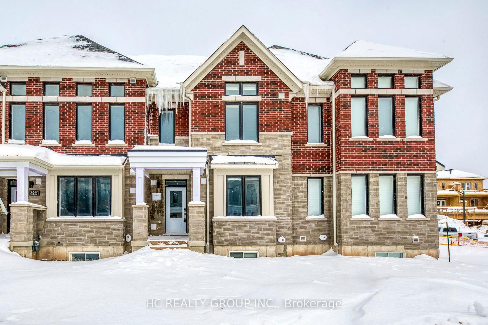 Townhouse for lease at 3219 Crystal Drive, Oakville, Rural Oakville, L6M 5S8 - MLS: W11981773