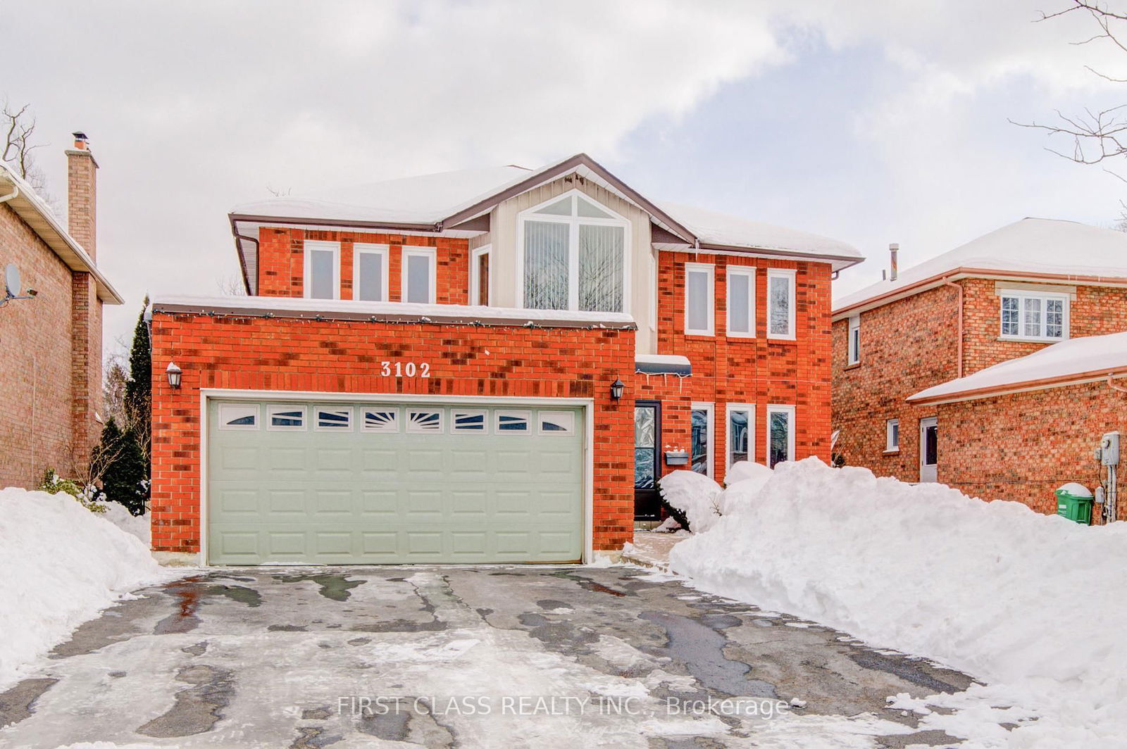 Detached House for sale at 3102 Golden Orchard Drive, Mississauga, Applewood, L4X 2W2 - MLS: W11981904