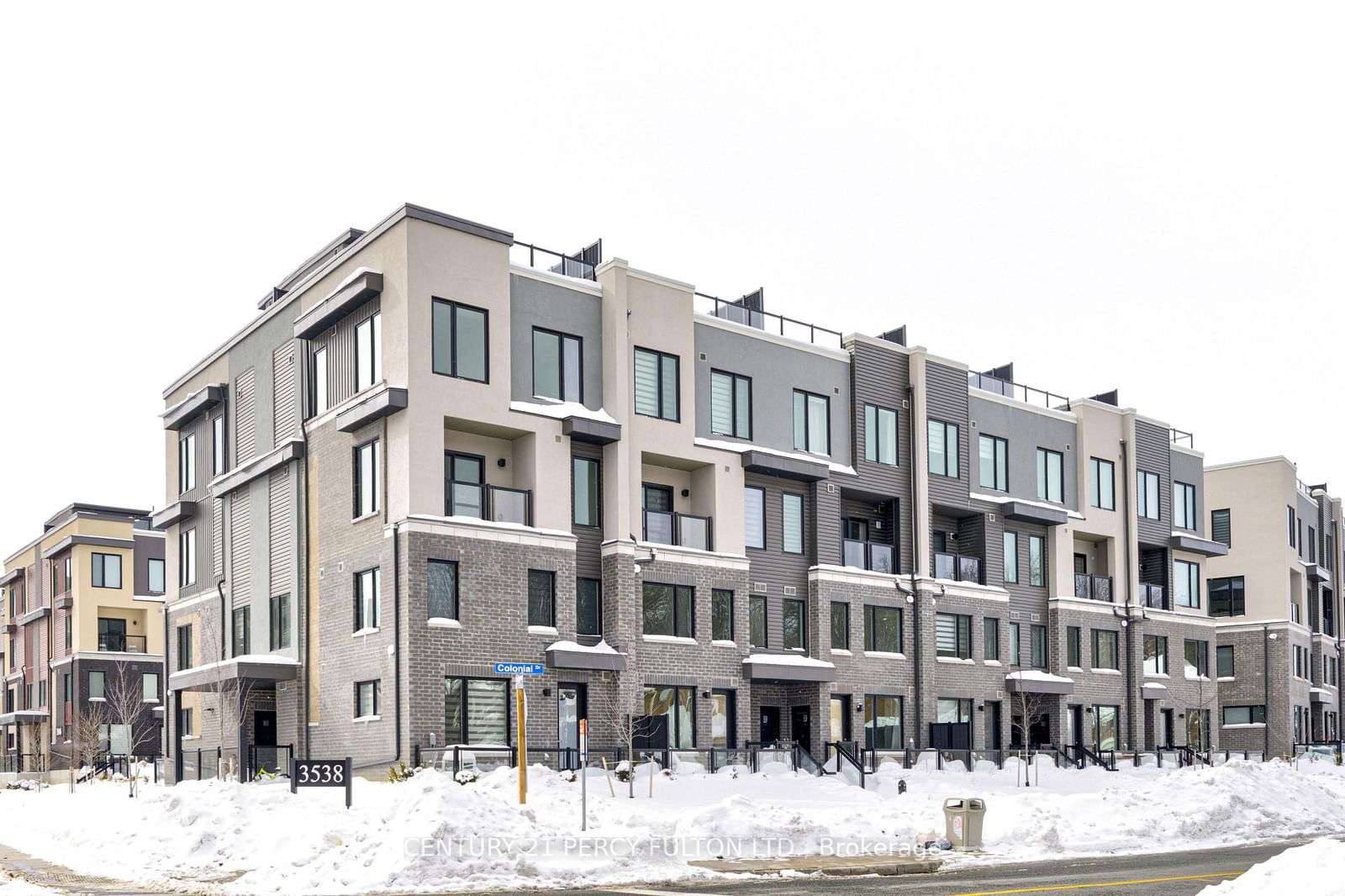 Townhouse for lease at 19-3538 Colonial Drive, Mississauga, Erin Mills, L5L 5R9 - MLS: W11982073