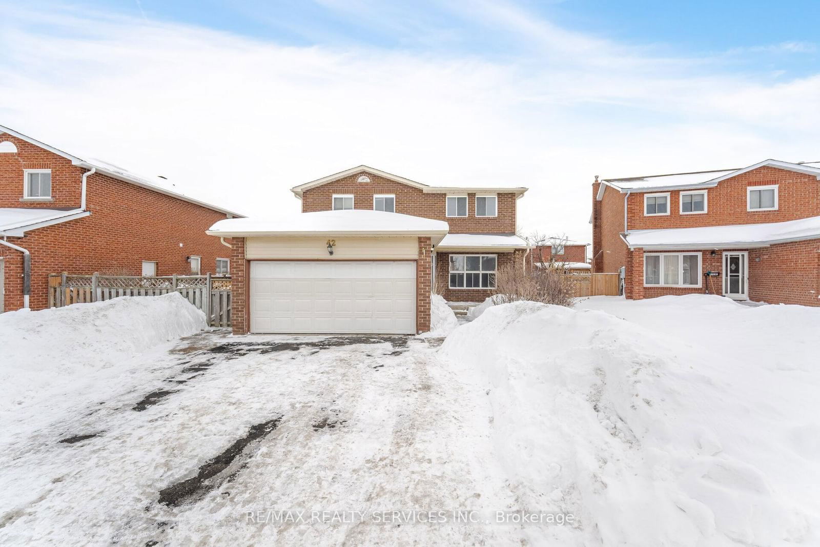 Detached House for sale at 42 Fairlight Street, Brampton, Heart Lake West, L6Z 3W1 - MLS: W11982113