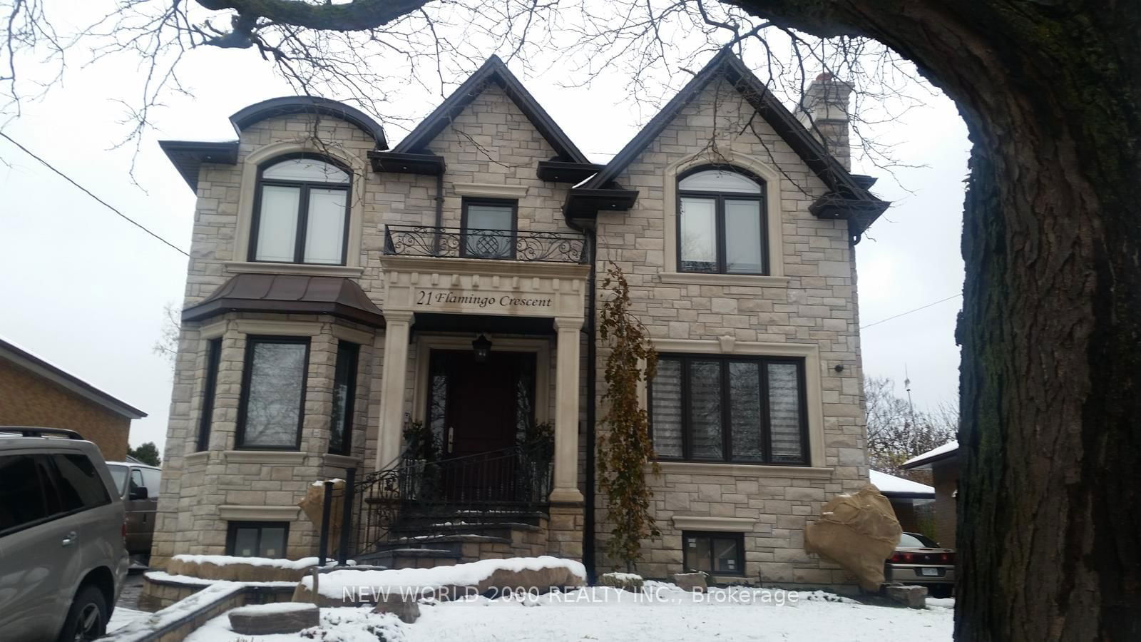 Detached House leased at 21 Flamingo Crescent, Toronto, Brookhaven-Amesbury, M6M 4E9 - MLS: W11982166