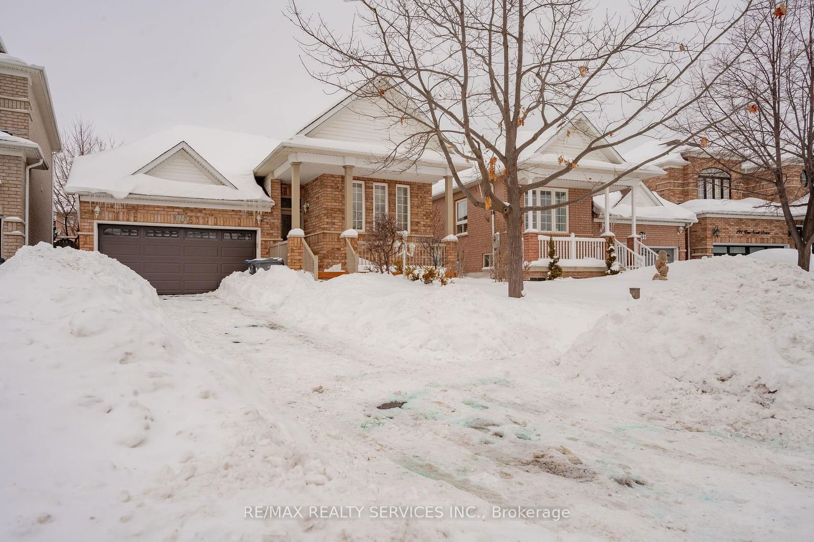 Detached House for sale at 195 Van Scott Drive, Brampton, Northwest Sandalwood Parkway, L7A 1V2 - MLS: W11982203