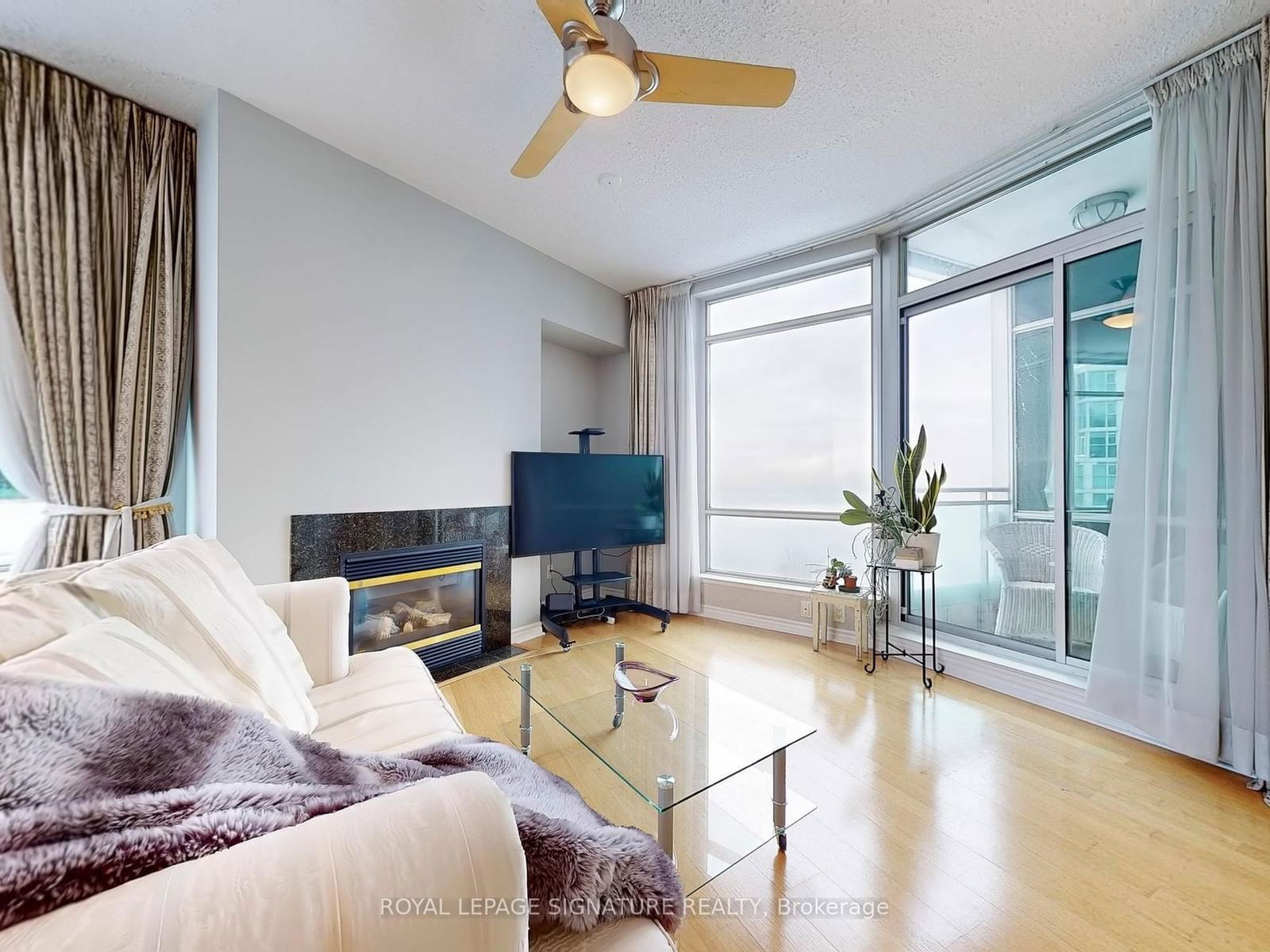 Condo sold at 1014-5 Marine Parade Drive, Toronto, Mimico, M8V 4B4 - MLS: W11982235