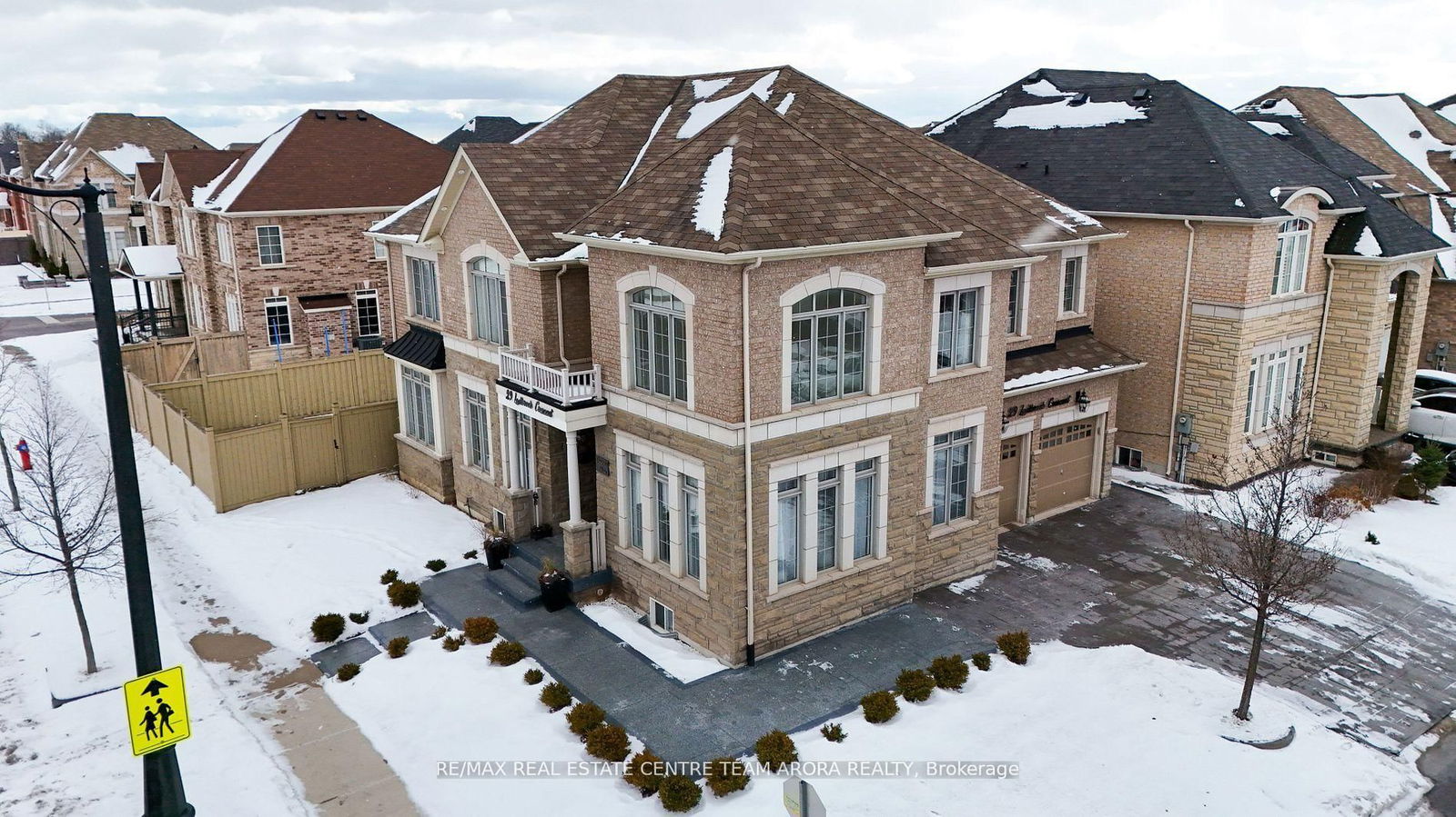 Detached House for sale at 29 Ladbrook Crescent, Brampton, Credit Valley, L6X 5H7 - MLS: W11982247