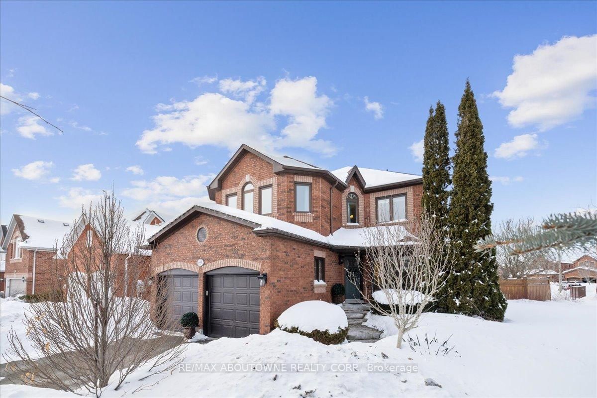 Detached House for sale at 69 Lauchlin Crescent, Halton Hills, Georgetown, L7G 5R5 - MLS: W11982602