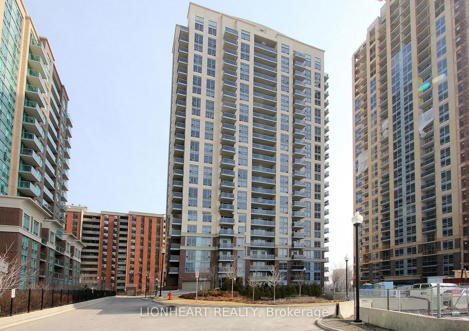 Condo for sale at 709-5 Michael Power Place, Toronto, Islington-City Centre West, M9A 0A3 - MLS: W11982654