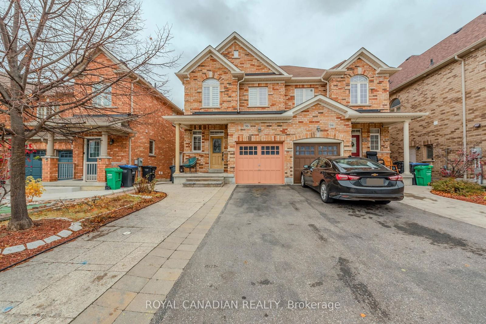 Semi-Detached House for sale at 96 Clearfield Drive, Brampton, Bram East, L6P 3J4 - MLS: W11982826