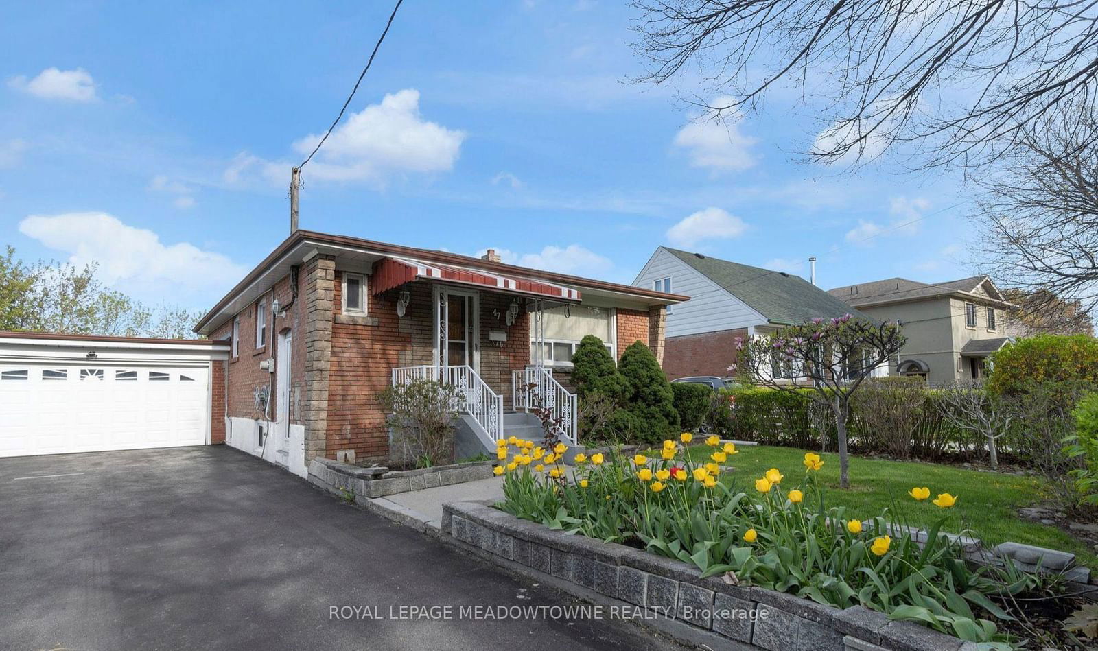 Detached House for sale at 47 Jodphur Avenue, Toronto, Humberlea-Pelmo Park W5, M9M 2J3 - MLS: W11982835