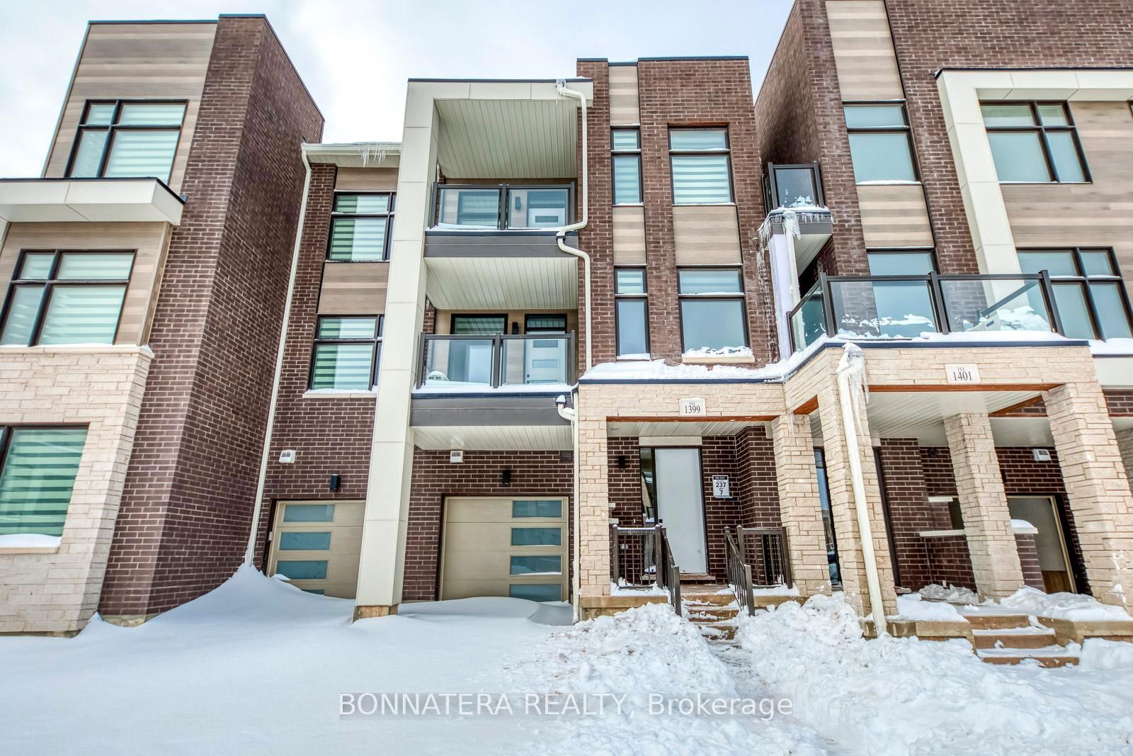 Townhouse for lease at 1399 Courthleigh Trail, Oakville, 1010 - JM Joshua Meadows, L6H 7Y7 - MLS: W11982873