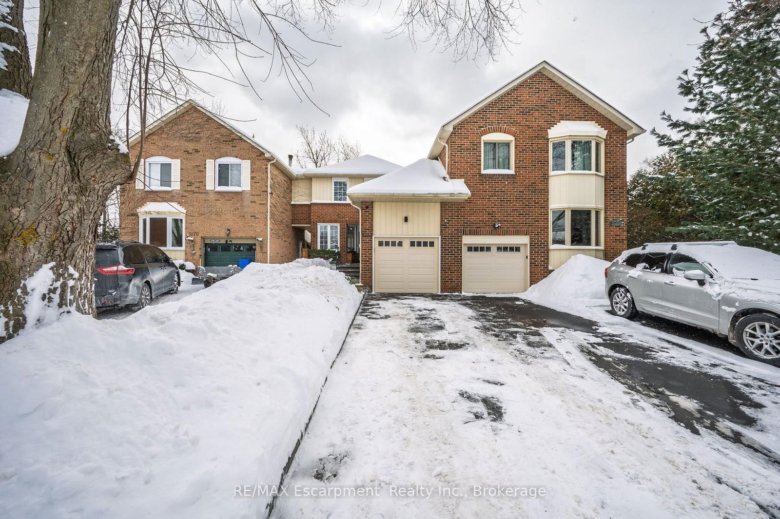 Detached House sold at 1072 Edgehill Place, Oakville, 1007 - GA Glen Abbey, L6M 2E5 - MLS: W11982950