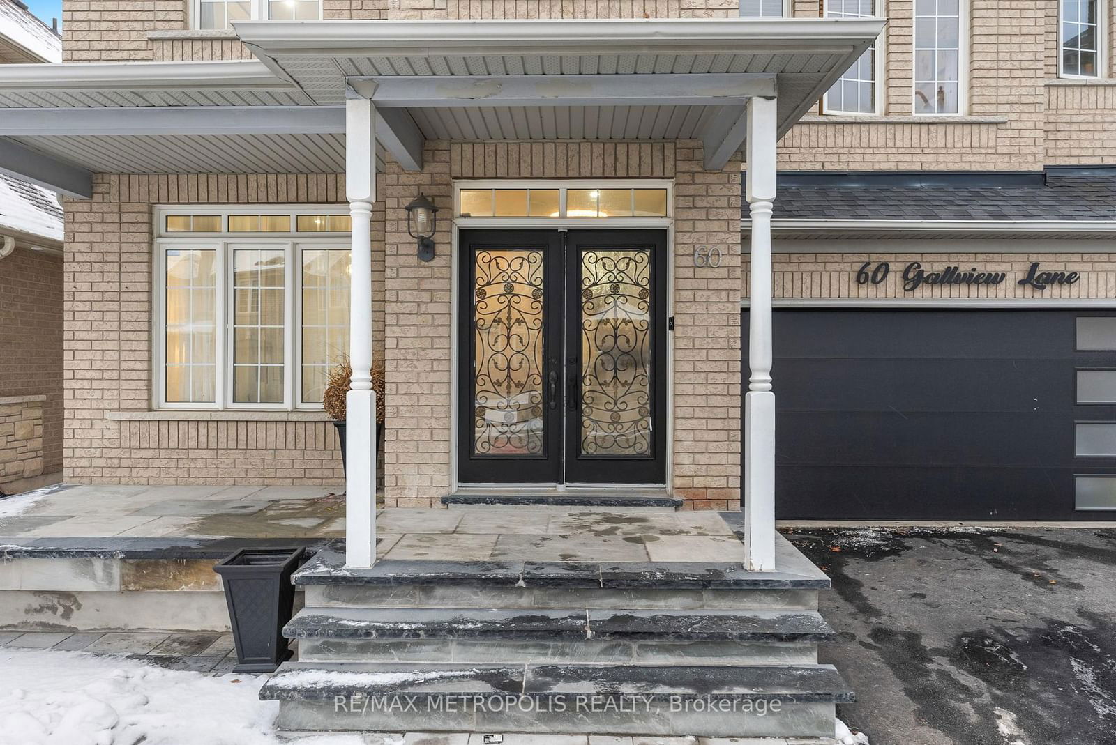 Detached House for sale at 60 Gallview Lane, Brampton, Bram East, L6P 1R8 - MLS: W11983091