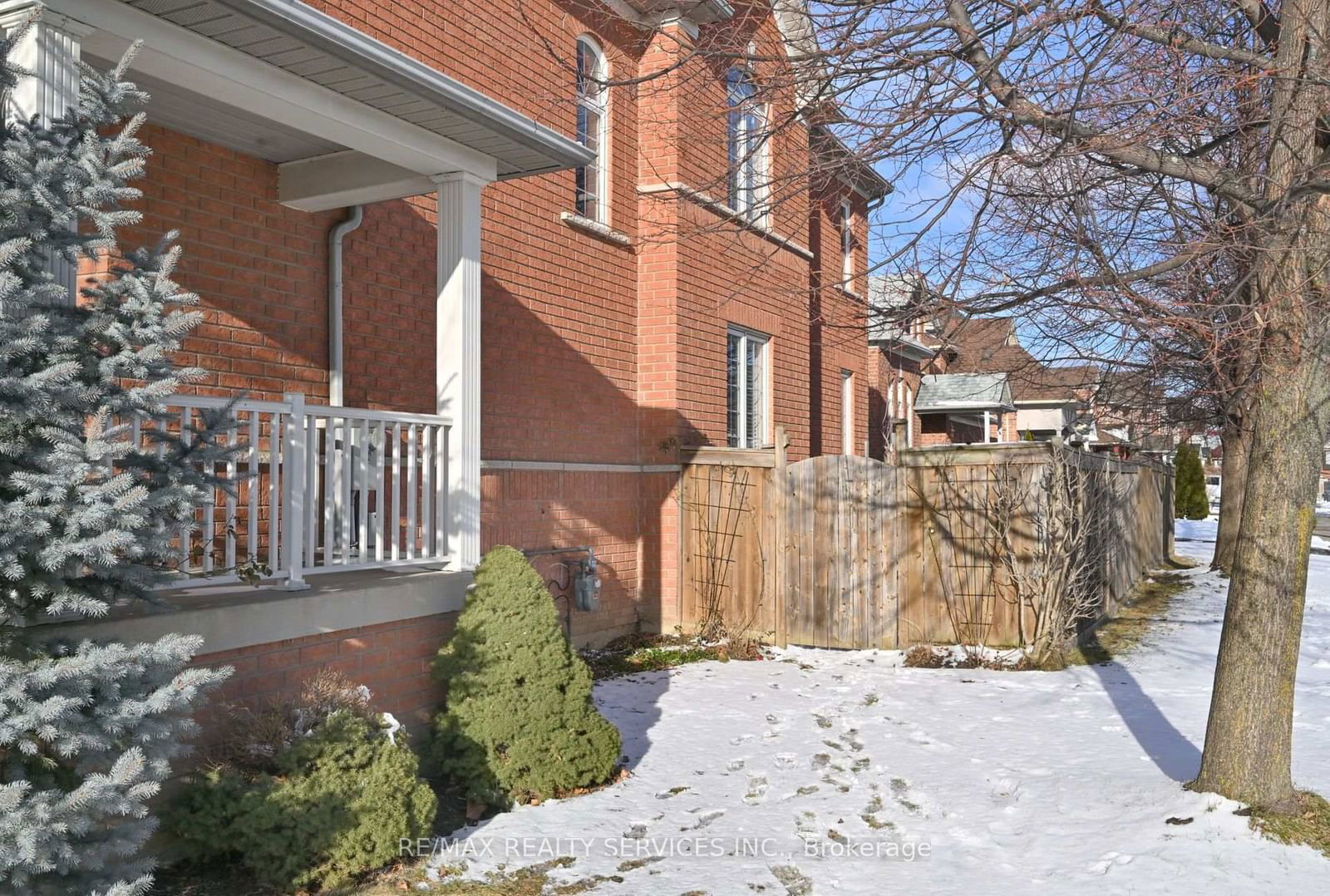 Detached House for lease at Basement-99 Burnt Elm Drive, Brampton, Northwest Sandalwood Parkway, L7A 1T8 - MLS: W11983144