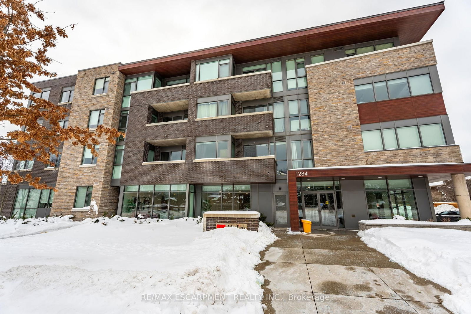 Condo sold at 220-1284 Guelph Line, Burlington, Mountainside, L7P 0T9 - MLS: W11983543