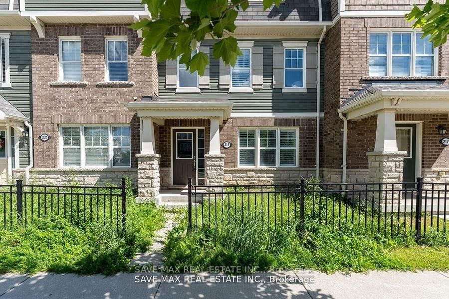 Townhouse for sale at 219 Remembrance Road, Brampton, Northwest Brampton, L7A 4J9 - MLS: W11983646