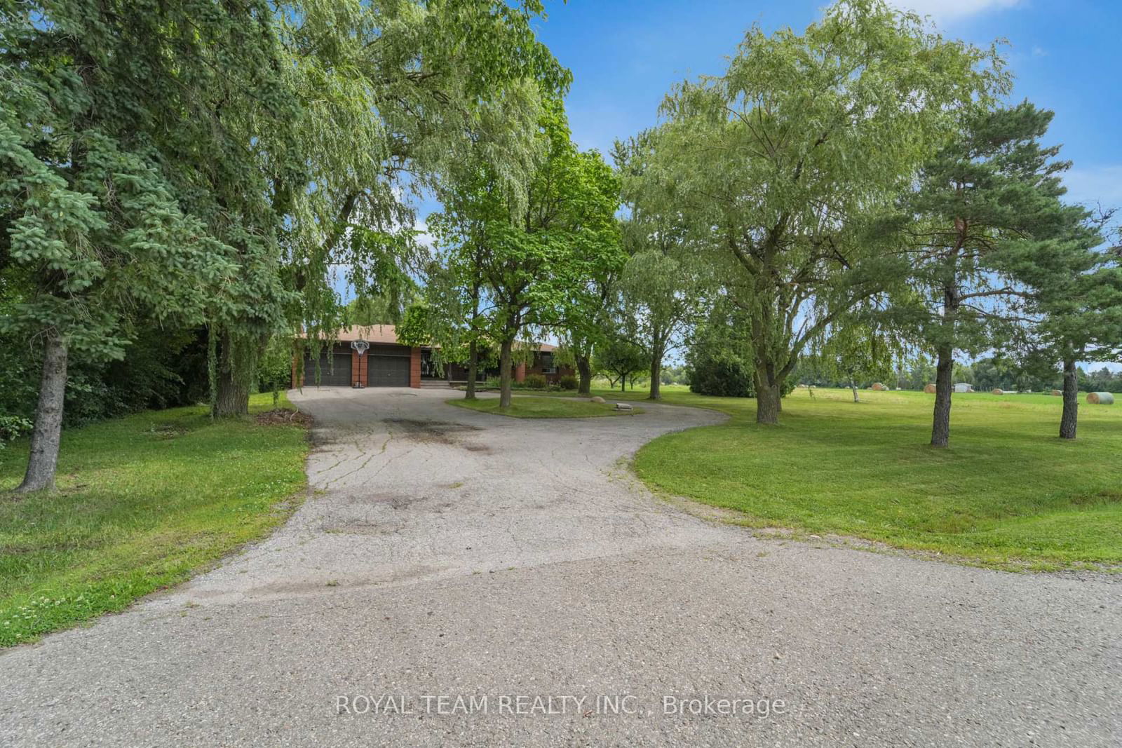 Detached House for sale at 13595 Centreville Creek Road, Caledon, Rural Caledon, L7C 3B9 - MLS: W11983652