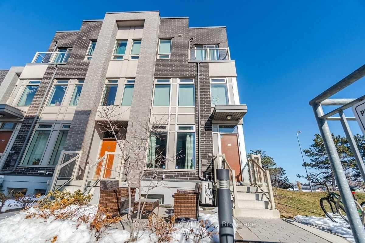 Townhouse for sale at 112-11 Applewood Lane, Toronto, Etobicoke West Mall, M9C 2Z7 - MLS: W11983814