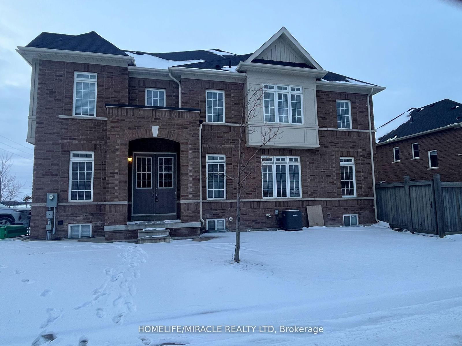 Semi-Detached House for lease at Upper-37 Vezna Crescent, Brampton, Credit Valley, L6X 5K4 - MLS: W11983831