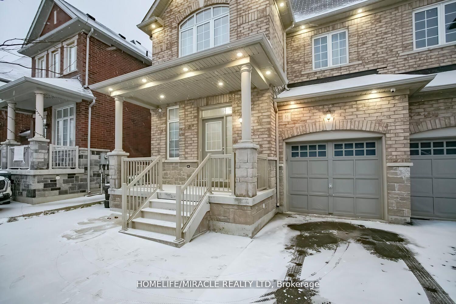 Townhouse for sale at 31 Saint Dennis Road, Brampton, Sandringham-Wellington North, L6R 3W7 - MLS: W11983839