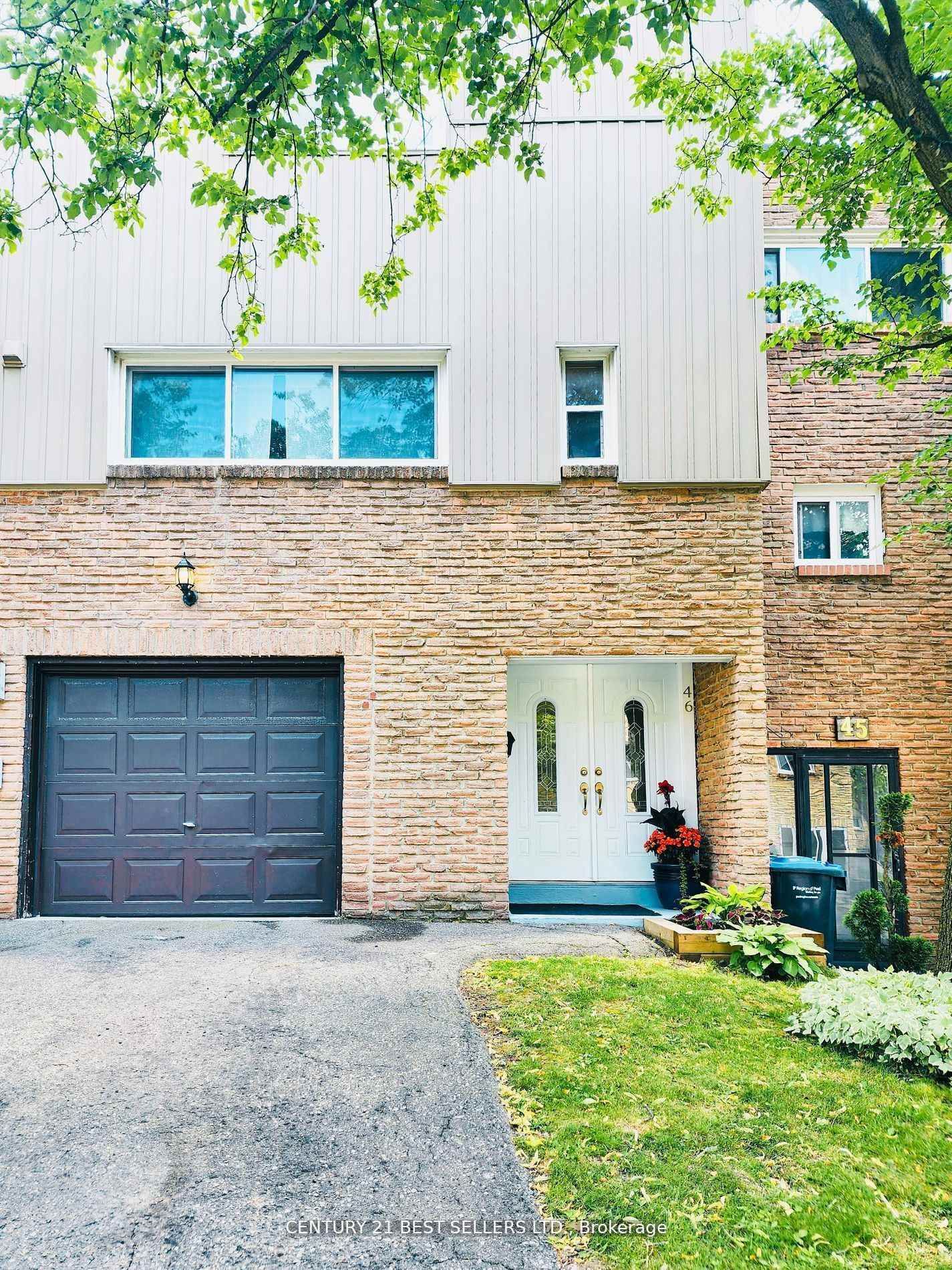 Townhouse for sale at 46-400 Bloor Street, Mississauga, Mississauga Valleys, L5A 3M8 - MLS: W11984173