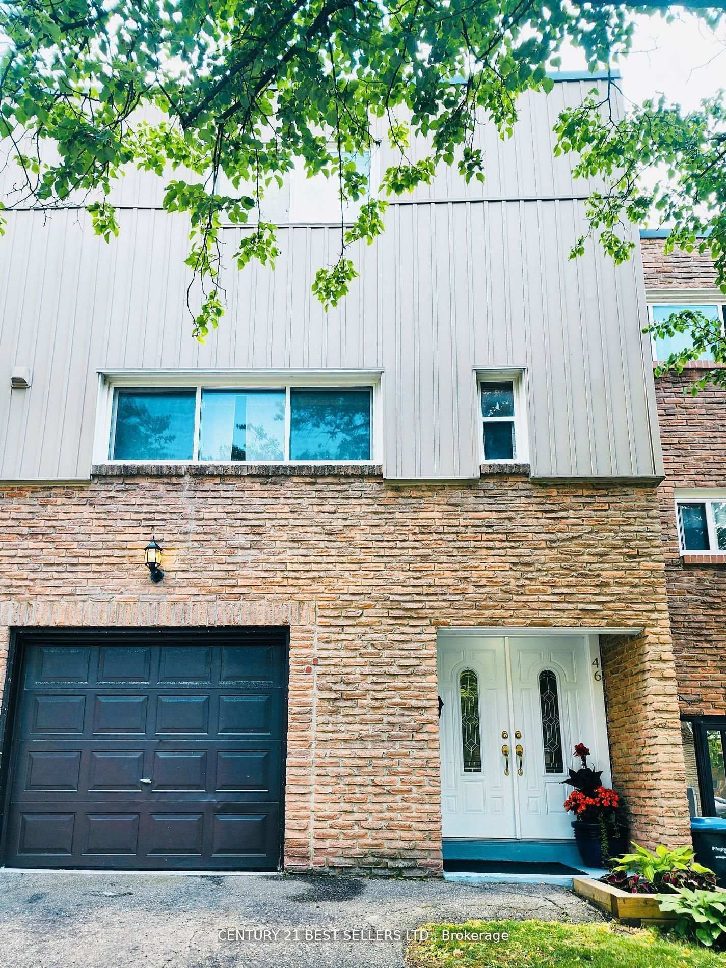 Townhouse for sale at 46-400 Bloor Street, Mississauga, Mississauga Valleys, L5A 3M8 - MLS: W11984173