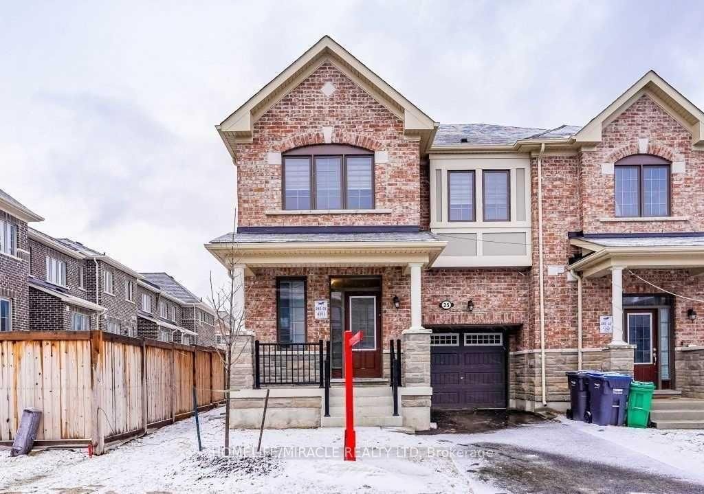 Townhouse for lease at 25 Circus Crescent, Brampton, Brampton North, L7A 5E3 - MLS: W11984455