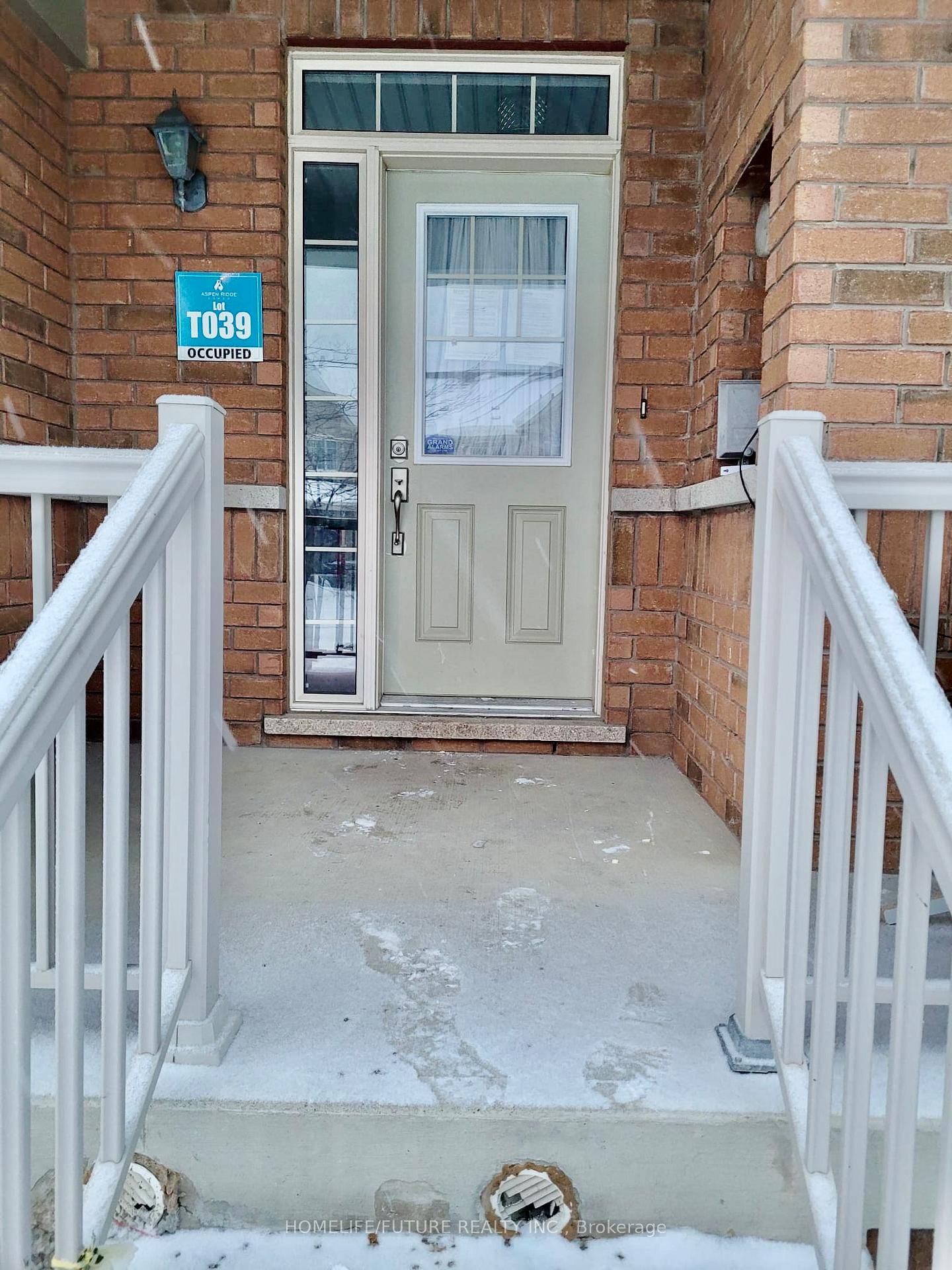 Townhouse for lease at 67 Pendulum Circle, Brampton, Sandringham-Wellington, L6R 3N7 - MLS: W11984557