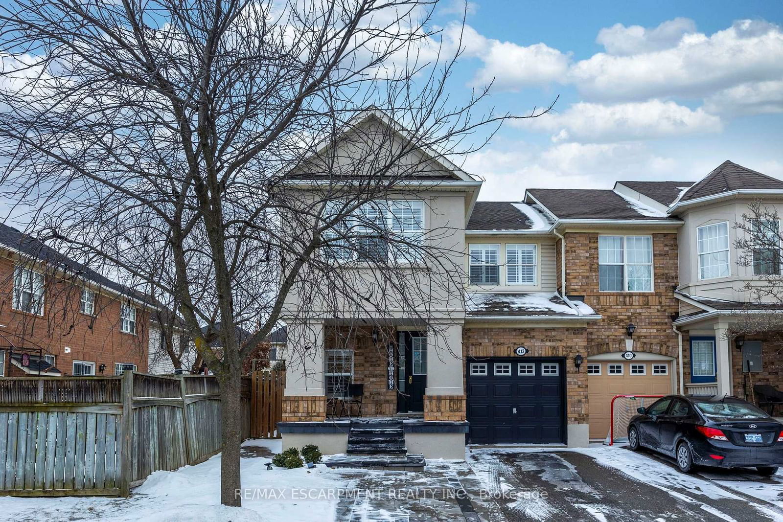 Townhouse for lease at 412 Baverstock Crescent, Milton, 1027 - CL Clarke, L9T 5L1 - MLS: W11984559