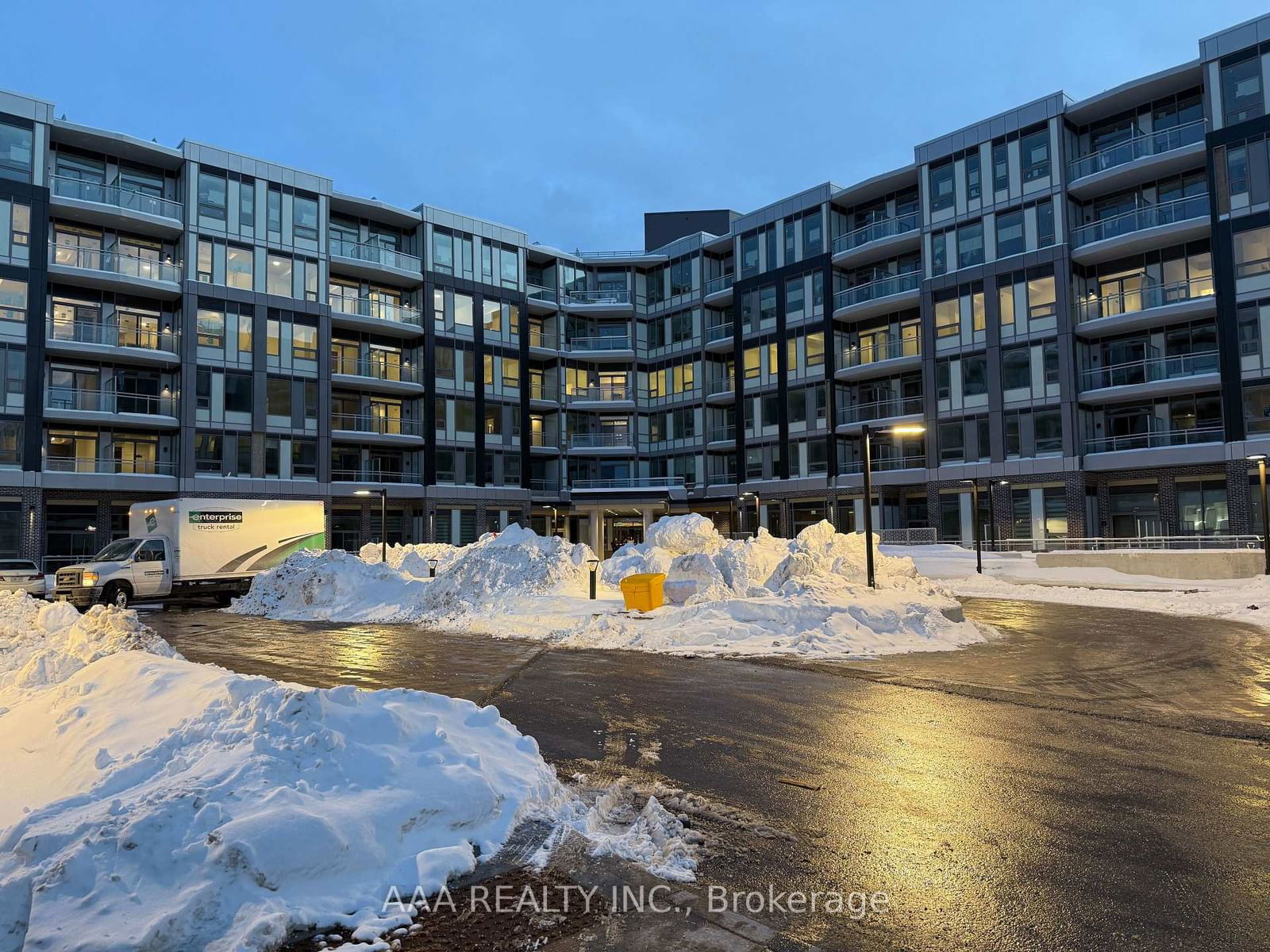 Condo for lease at 251-2501 Saw Whet Boulevard, Oakville, 1007 - GA Glen Abbey, L6M 5N2 - MLS: W11984581